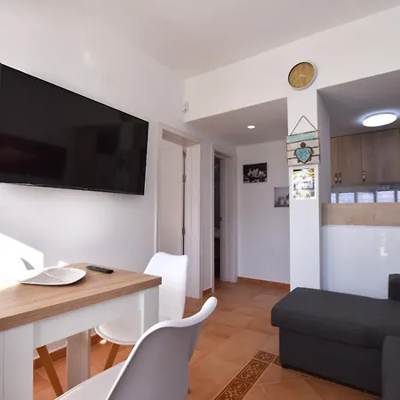 Isolcan Apartmán *